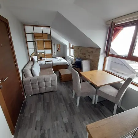 Milmari, Resort, Premier A52 & Parking Garage Free Apartmán Kopaonik