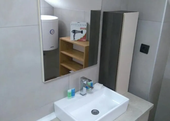 Milmari, Resort, Premier A52 & Parking Garage Free